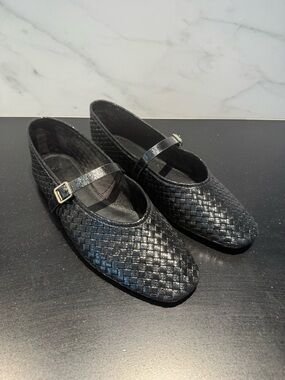 Classic Black Woven Mary Jane Flats size 40